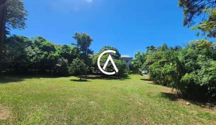 Terreno 1.414m² com uma casa - 500m do Mar - Santinho, Florianópolis/SC