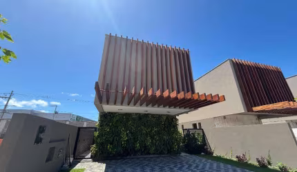 Casa à Venda em Portal do Poço