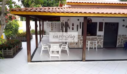 Imóvel de luxo em Vera Cruz-BA: Casa com 7 quartos, 1 suíte, 3 banheiros, 4 vagas de garagem e 600m² de área no bairro Berlinque.
