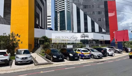 Excelente oportunidade de investimento: Sala comercial à venda em Salvador-BA, no bairro Caminho das Árvores, com 5 salas, 1 banheiro, 2 vagas e 90m²!