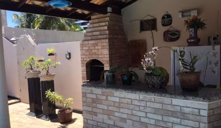 Imóveis de alto padrão em Buraquinho, Lauro de Freitas-BA: 4 quartos, 3 suítes, 4 banheiros, 2 vagas de garagem, 200m².