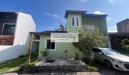 Casa em condomínio para locação em Catu de Abrantes, Camaçari-BA: 2 quartos, 2 suítes, 1 sala, 3 banheiros, 2 vagas, 90m².