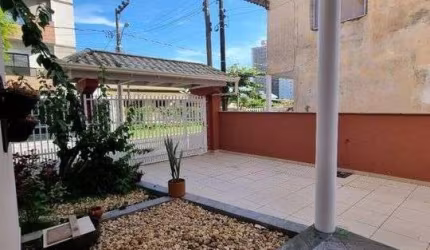 Casa para Venda em Balneário Piçarras, ITACOLOMI, 5 dormitórios, 3 suítes, 3 banheiros, 4 vagas