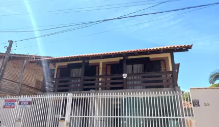 Casa para Venda em Balneário Piçarras, CENTRO, 3 dormitórios, 1 suíte, 3 banheiros, 2 vagas
