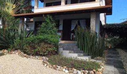 Casa para Venda em Balneário Piçarras, ITACOLOMI, 4 dormitórios, 2 suítes, 4 banheiros, 2 vagas