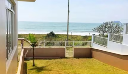 Casa para Venda em Balneário Piçarras, ITACOLOMI, 4 dormitórios, 1 suíte, 4 banheiros, 2 vagas
