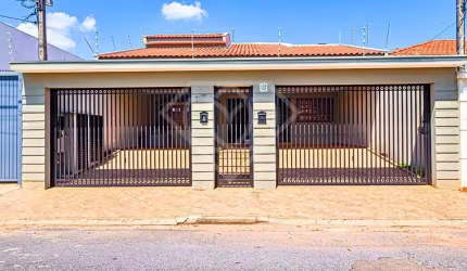 Casa para Venda em Itu, Parque Residencial Presidente Médici, 4 dormitórios, 2 suítes, 6 banheiros, 3 vagas