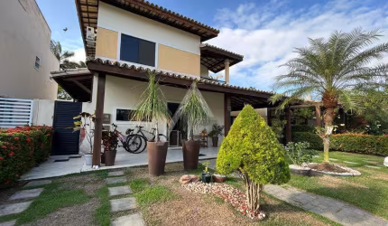 Casa em Condomínio para Venda em Lauro de Freitas, Buraquinho, 5 dormitórios, 2 suítes, 5 banheiros, 2 vagas