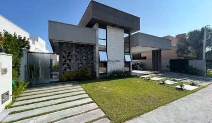 Belíssima casa térrea à venda com 202m² e 04 quartos no Cond. Pq. Morumbi