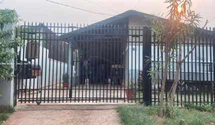 Casa para Venda em Campo Grande, Carandá Bosque, 3 dormitórios, 1 suíte, 2 banheiros, 2 vagas