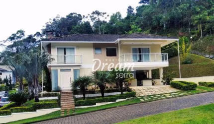 Excelente Casa de Alto padrão em condomínio de Luxo em Teresópolis/RJ
