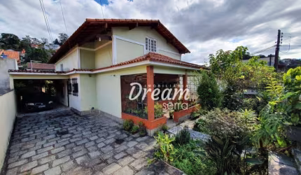 Casa com 4 dormitórios à venda, 131 m² por R$ 790.000,00 - Tijuca - Teresópolis/RJ