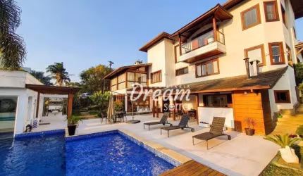 Casa com 5 dormitórios à venda, 420 m² por R$ 3.800.000,00 - Várzea - Teresópolis/RJ