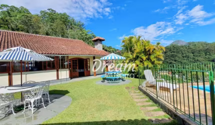 Casa com 7 dormitórios à venda, 242 m² por R$ 1.350.000,00 - Pimenteiras - Teresópolis/RJ