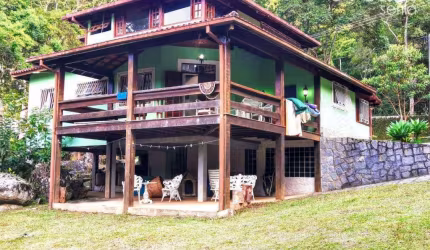 Casa com 3 dormitórios à venda, 246 m² por R$ 1.350.000,00 - Quebra Frascos - Teresópolis/RJ