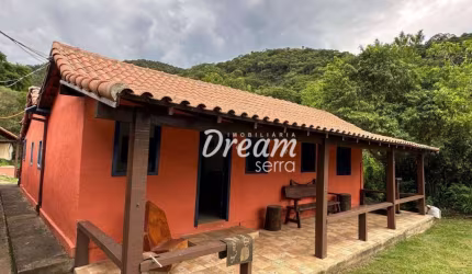 SÍTIO COM 6.000M² COM LAGO EM CÓRREGO DAS PEDRAS, TERESÓPOLIS/RJ