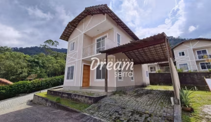 Casa com 4 dormitórios à venda, 130 m² por R$ 630.000,00 - Vargem Grande - Teresópolis/RJ