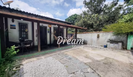 Casa com 2 dormitórios, 133 m² - venda por R$ 360.000,00 ou aluguel por R$ 1.753,59/mês - Albuquerque - Teresópolis/RJ