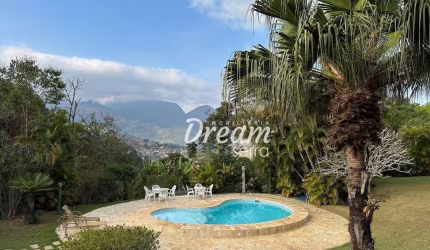 Casa com 5 dormitórios à venda, 300 m² por R$ 1.100.000,00 - Itaipava - Petrópolis/RJ