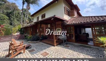 Casa com 3 dormitórios à venda, 155 m² por R$ 890.000,00 - Quebra Frascos - Teresópolis/RJ