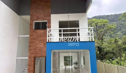 Casa com 4 dormitórios à venda, 200 m² por R$ 850.000,00 - Granja Guarani - Teresópolis/RJ