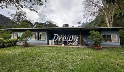 Casa com 4 dormitórios à venda, 156 m² por R$ 799.000,00 - Granja Guarani - Teresópolis/RJ