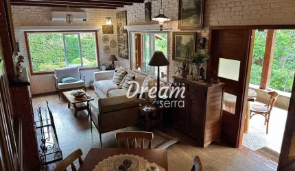 Casa com 3 dormitórios à venda, 154 m² por R$ 782.000,00 - Prata - Teresópolis/RJ