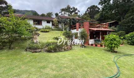 Casa com 4 dormitórios à venda, 257 m² por R$ 1.450.000,00 - Vargem Grande - Teresópolis/RJ