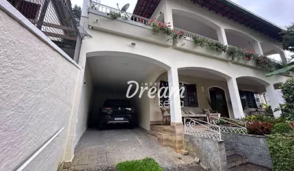 Casa com 3 dormitórios à venda, 287 m² por R$ 1.590.000,00 - Várzea - Teresópolis/RJ