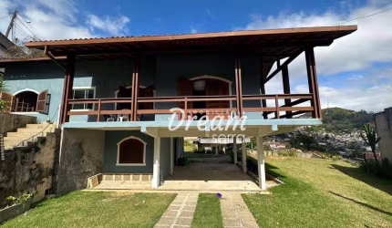 Casa com 4 dormitórios à venda, 205 m² por R$ 998.000,00 - Golfe - Teresópolis/RJ