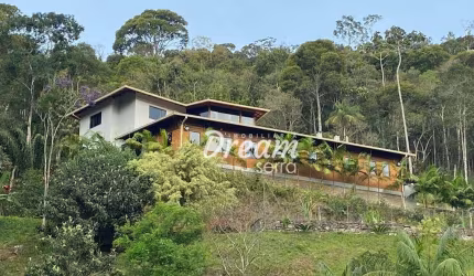 Casa com 3 dormitórios à venda, 220 m² por R$ 900.000,00 - Albuquerque - Teresópolis/RJ