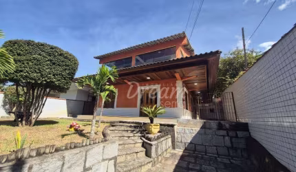 Casa com 4 dormitórios, 349 m² - venda por R$ 1.200.000,00 ou aluguel por R$ 6.713,00/mês - Taumaturgo - Teresópolis/RJ
