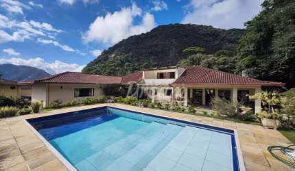 Casa com 8 dormitórios à venda, 839 m² por R$ 4.000.000,00 - Granja Guarani - Teresópolis/RJ