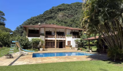 Casa com 10 dormitórios à venda, 880 m² por R$ 2.900.000,00 - Granja Guarani - Teresópolis/RJ