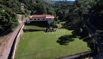 Casa com 4 dormitórios à venda, 490 m² por R$ 1.390.000,00 - Pessegueiros - Teresópolis/RJ