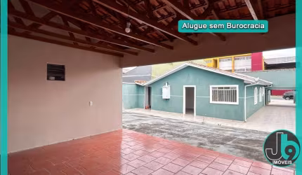 Casa para Alugar no Cajuru com 3 quartos, 8 vagas de garagem, edícula com churrasqueira com 176m² por R$ 4.000,00/mês