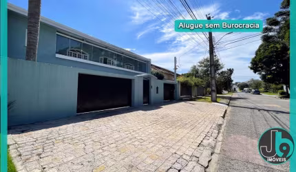 Casa Comercial ou Residencial para Alugar ou Vender no Ahú com 5 quartos, 2 suítes, lareira, churrasqueira e Edícula com 700m por R13.500/mês