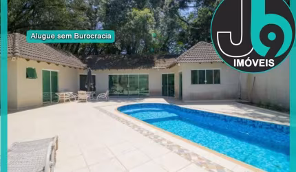 Casa para alugar em Santa Felicidade com 3 quartos, 8 vagas de garagem, churrasqueira e piscina com 500m² por R$13.000,00/mês