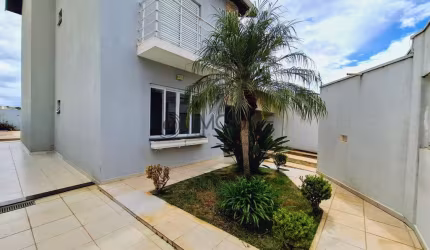 Casa (sobrado) com 3 dormitórios, sendo 1 suíte, no Jardim Esplanada em Indaiatuba.