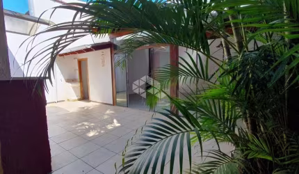 Casa com 3 quartos à venda na Avenida Bahia, 661, São Geraldo, Porto Alegre por R$ 530.000