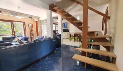 Casa com 3 quartos à venda na Rua Lloyd de Andrade Polidoro, 106, Campo Novo, Porto Alegre por R$ 751.000