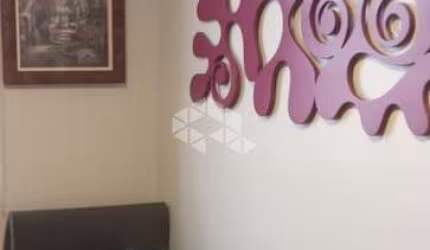 Apartamento com 2 quartos à venda na Avenida Protásio Alves, 2744, Petrópolis, Porto Alegre por R$ 270.000