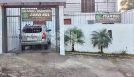 Casa com 5 quartos à venda na Rua Dona Cristina, 740, Cristal, Porto Alegre por R$ 290.000