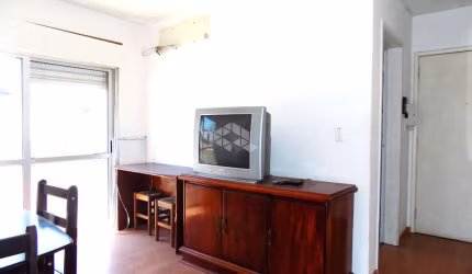 Apartamento com 1 quarto à venda na Rua Líbero Badaró, 70, Passo da Areia, Porto Alegre por R$ 215.000