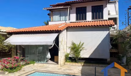 Viva o Sonho à Beira-Mar: Casa Exclusiva no Bairro Aruana, Zona de Expansão!
