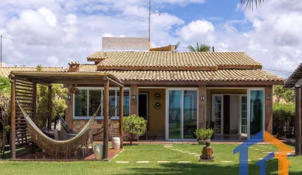 Vendo ou troco Belíssima Casa Cond fechado frente para o mar!
