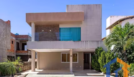 Casa pertinho do mar Cond. Fechado - Venda/Aluga ou Troca