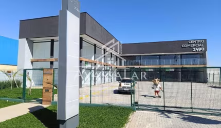 Sala comercial disponível para Venda ou locação com 31m  no bairro Santa Terezinha.