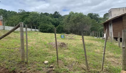 Excelente terreno à venda no bairro Ribeirão Grande em Paulo Lopes.