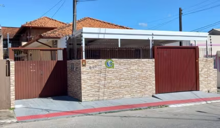 Casa com 310 m² a venda em Forquilhinhas, São José!